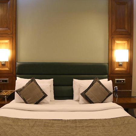 Hotel Deer Parkk Нью-Делі Екстер'єр фото