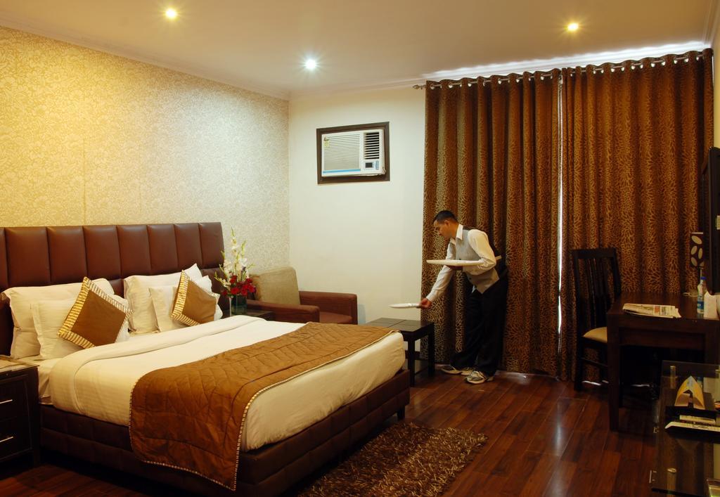 Hotel Deer Parkk Нью-Делі Екстер'єр фото